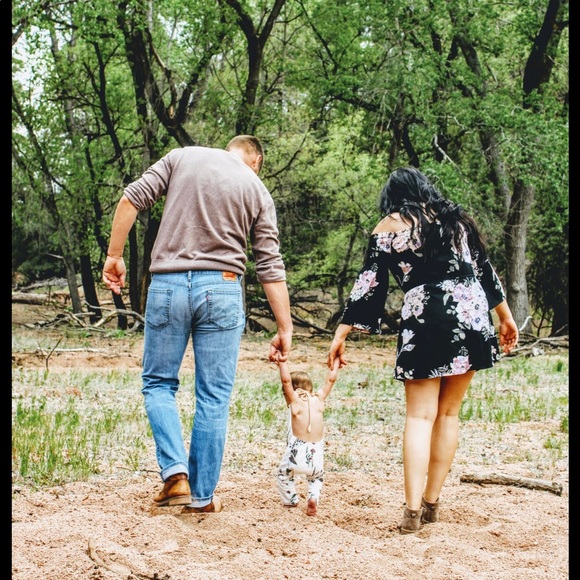 Meet your Posher, Selena - Picture 1 of 1